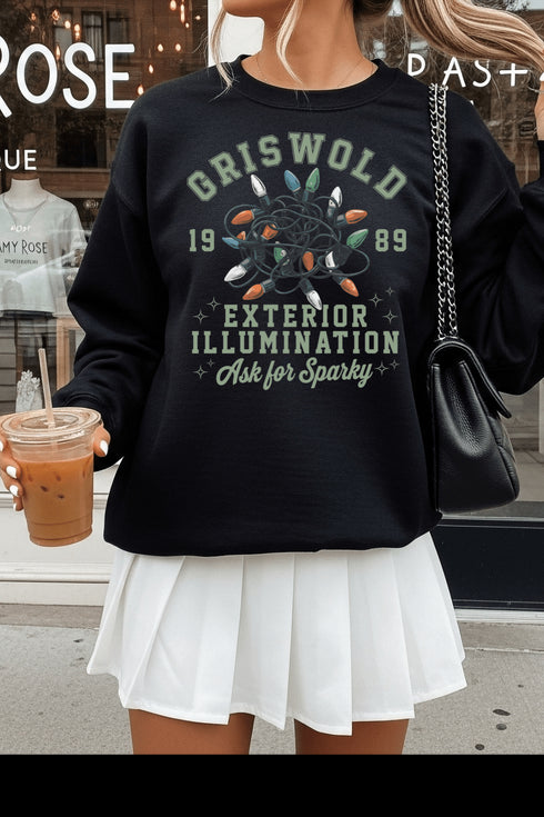 (10 - 31 - 25) Griswold Family Sweatshirt - LISA MARIE BOUTIQUE - S - Black Gildan Sweatshirt -