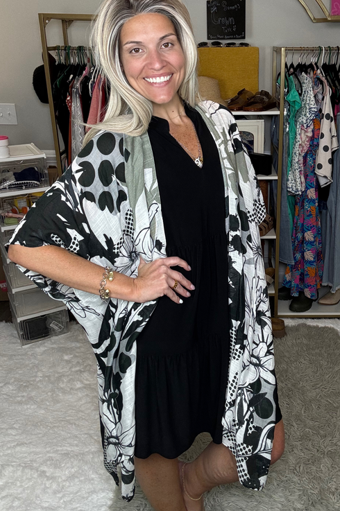 Monochrome Bloom Kimono