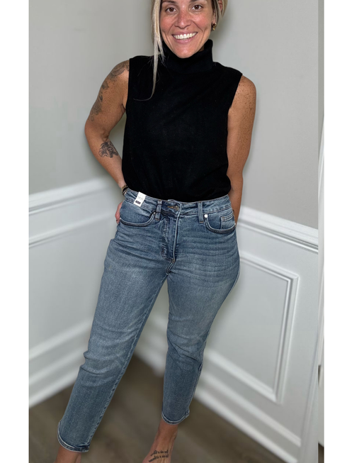 Sleek & Simple Top