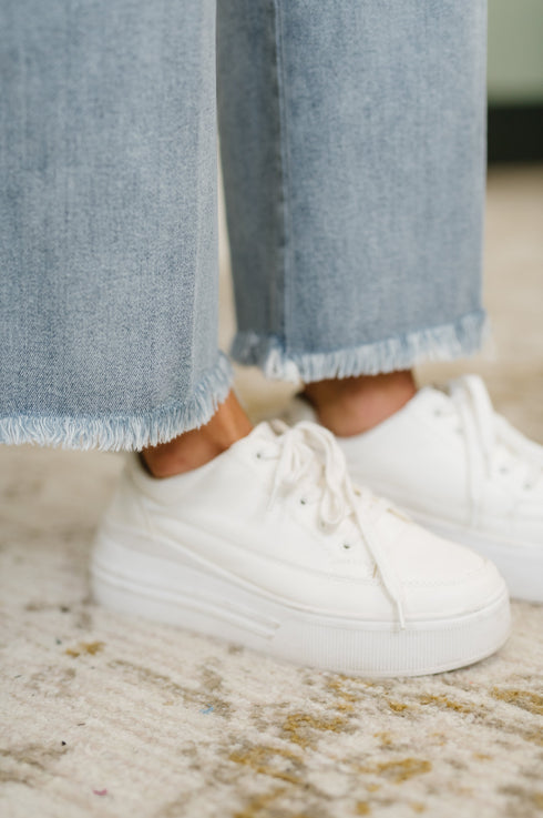 Mary Mid Rise Ankle Wide Leg + Hollywood WB + Fray Hem