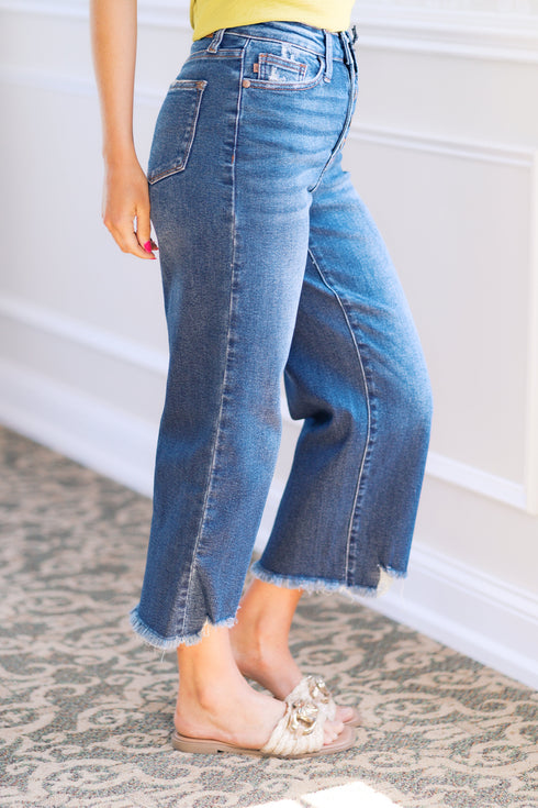 Weekend Stroll Judy Blue Crops