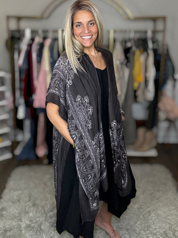 Serene Pattern Kimono