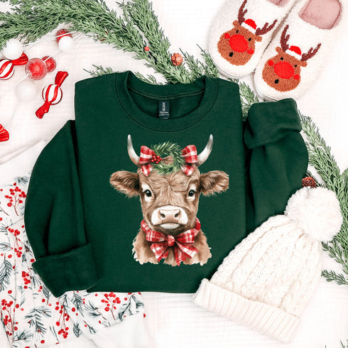 HIghland Cow Christmas Graphic Tee and Sweatshirt - LISA MARIE BOUTIQUE - Womens - Tee - Small -