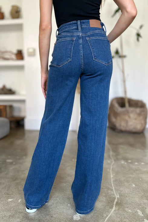 Judy Blue Full Size High Rise Straight Jeans - LISA MARIE BOUTIQUE - Medium - 0/24 -