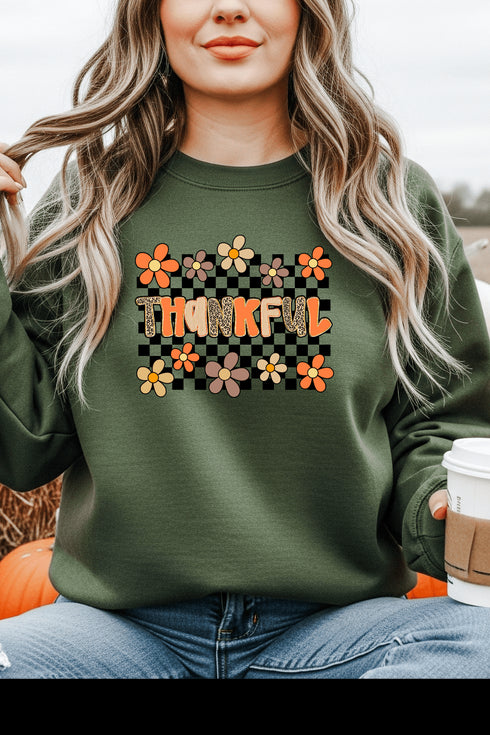 Love Checkered Thankful Sweatshirt - LISA MARIE BOUTIQUE - Graphic Tee - S - Military Green Gildan Sweatshirt -