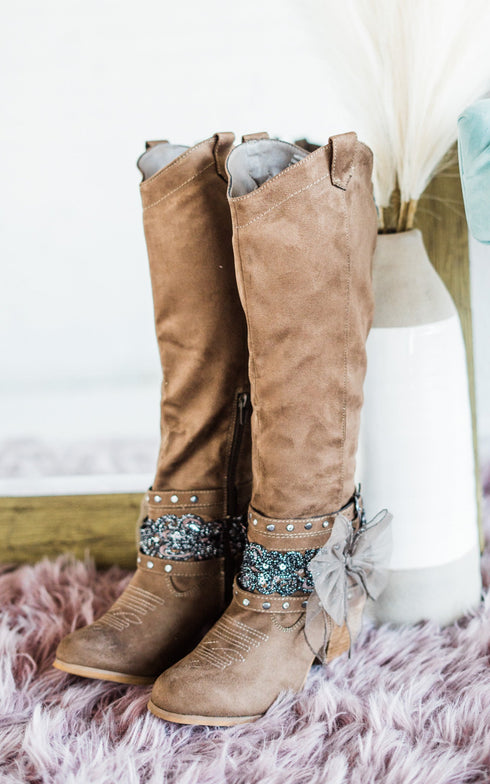 Lush Boot in Taupe