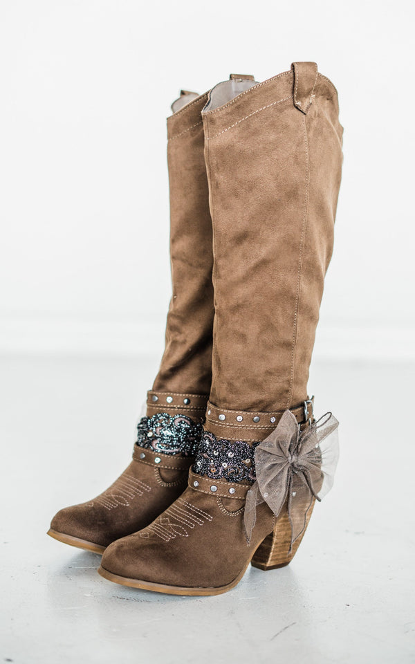 Lush Boot in Taupe