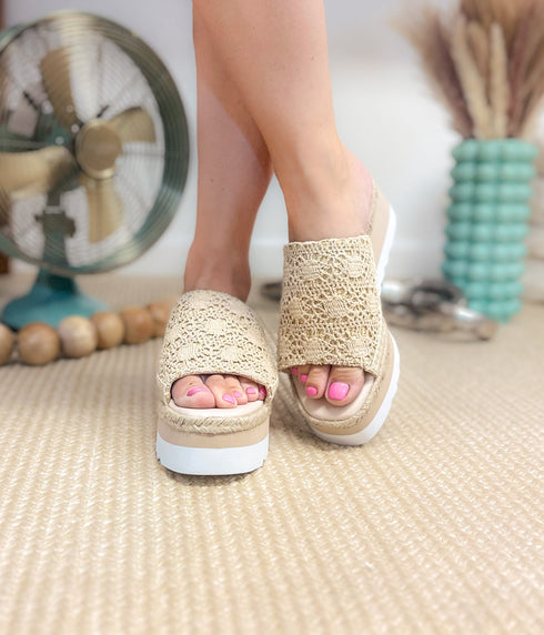 Ophelia Wedges in Cream