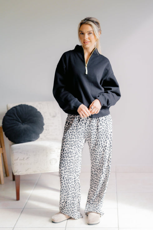 Shadowline Half Zip Sweatshirt - LISA MARIE BOUTIQUE - S -