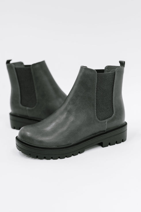 That's Just What They'll Do Paden Chelsea Boots - LISA MARIE BOUTIQUE - Womens - 5.5 -