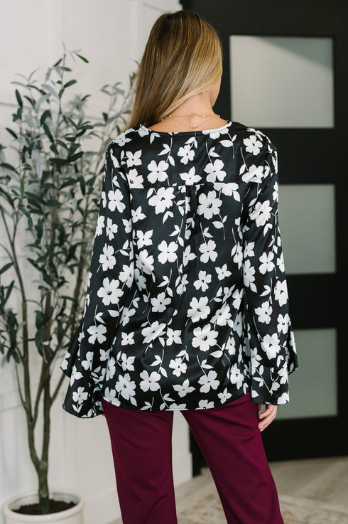 Time and Time Again Floral Blouse - LISA MARIE BOUTIQUE - Womens - Small -